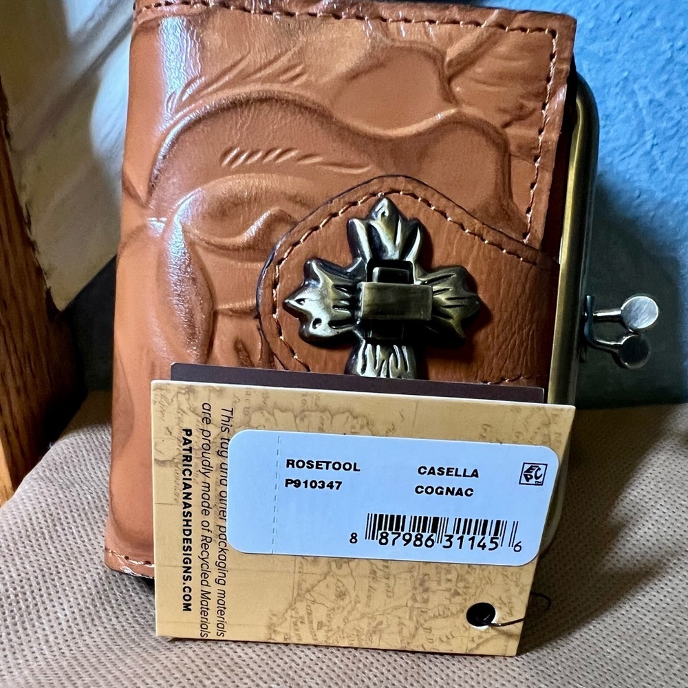 NWT Patricia Nash Casella Rose Tooled Bifold Wallet- Cognac - Picture 5 of 5
